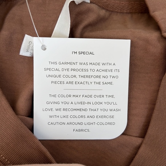 NWT Fabletics Boyfriend Long Sleeve Tee Small - Picture 6 of 6